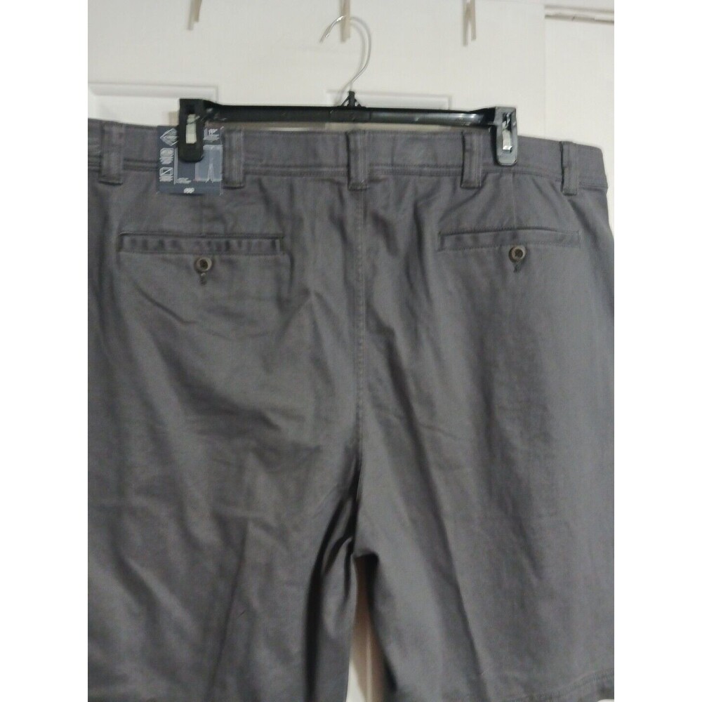 NWT Men's St. John's Bay Big&Tall 11" Flat Front Shorts Size 42 Tall Charcoal - Picture 6 of 6
